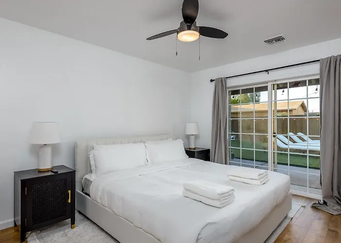 Holiday home Pool, Hot Tub, 5 Minutes To Old Town