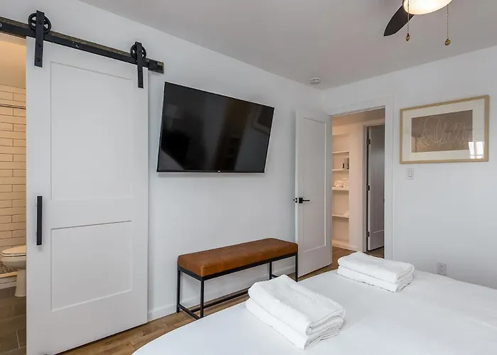 Holiday home Pool, Hot Tub, 5 Minutes To Old Town *