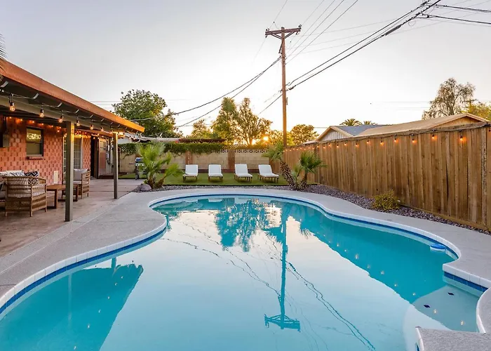 Holiday home Pool, Hot Tub, 5 Minutes To Old Town Scottsdale
