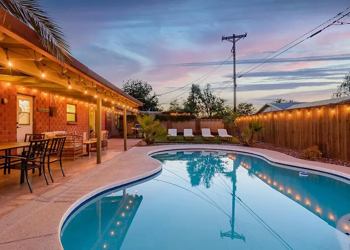 Holiday home Pool, Hot Tub, 5 Minutes To Old Town