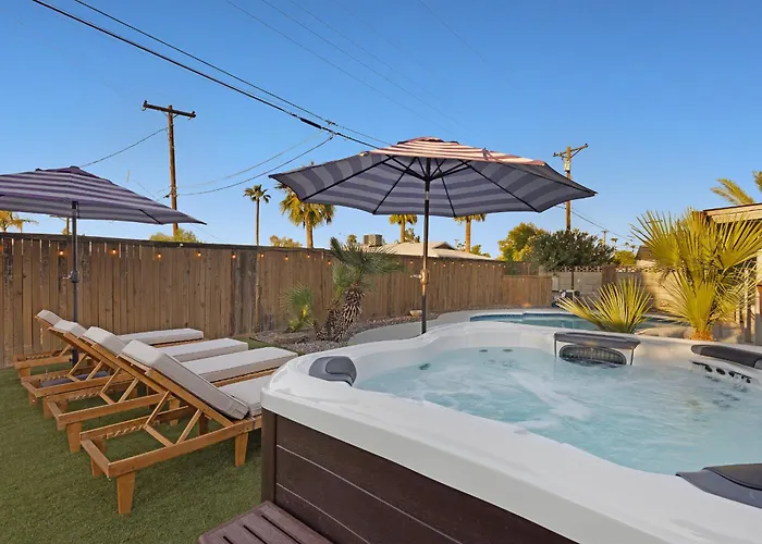 Pool, Hot Tub, 5 Minutes To Old Town Holiday home Scottsdale